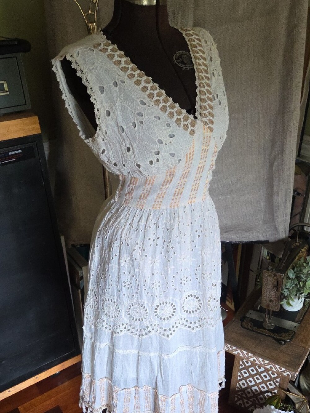 Boho Eyelet Midi Dress in Cream S - Picture 2 of 7